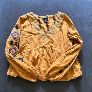 Wrangler retro cropped top- gold/burnt yellow size M
